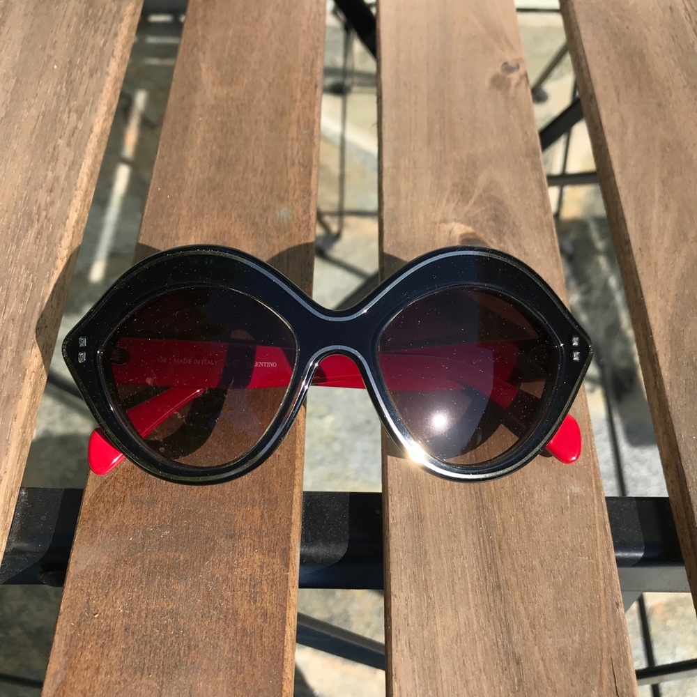 Valentino Lip-Shape Cat Eye Sunglasses